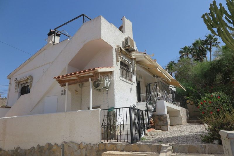 Foto 8d3a9b38-8eef-43b2-a449-5103d0bb9a35. Casa adossada amb calefacció piscina a Pueblo Español-Coveta Fumá Campello (el)