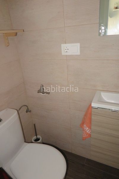 Foto 1371f2e0-f4df-402a-bcf2-83d520593545. Casa adossada amb piscina a Pueblo Acantilado-Lanuza Campello (el)