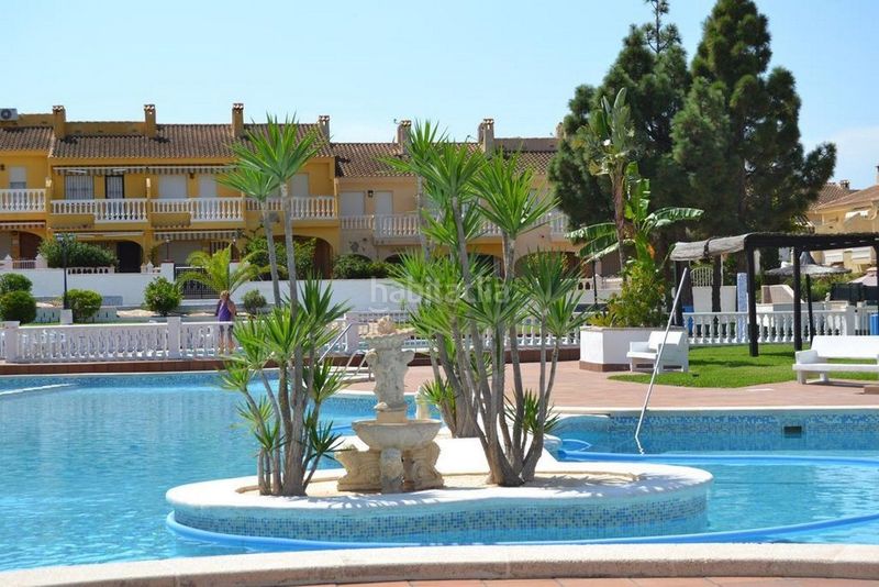 Foto 35e413f1-f07c-4ef7-a46b-954a9c2023b0. Casa adossada amb piscina a Pueblo Acantilado-Lanuza Campello (el)