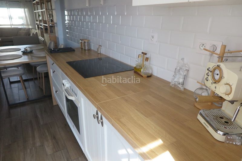 Foto f7fef54a-2a5e-4ff0-85f8-7f66bd941e34. Casa adossada amb piscina a Pueblo Acantilado-Lanuza Campello (el)