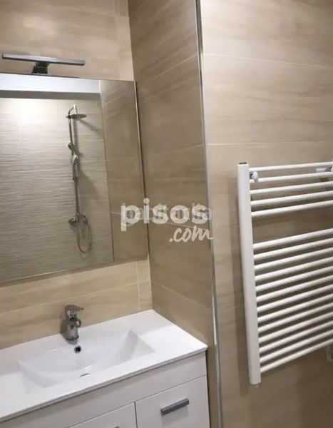 Foto 7745db03-e53b-4fa1-942f-85693f80765e. Rent flat with heating in Camelias - Pi y Margall Vigo