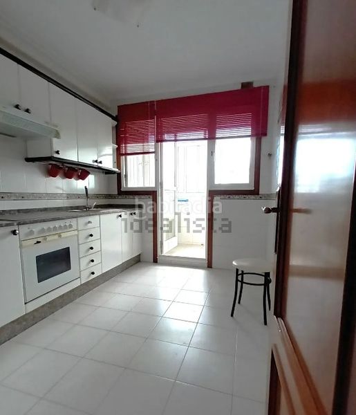 Foto 012c1407-7486-457b-a666-aa32d8acb302. Rent flat with heating parking in Coia Vigo