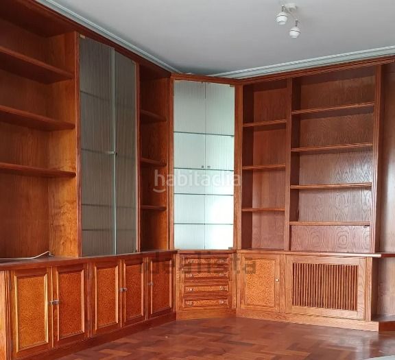 Foto 1c963f2a-5fa4-4e97-8ec7-2fc95eaa4aa8. Rent flat with heating parking in Coia Vigo