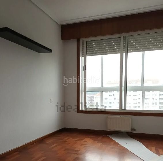 Foto 32fc41e7-eaaf-4978-b6ed-b7c795f15fab. Rent flat with heating parking in Coia Vigo