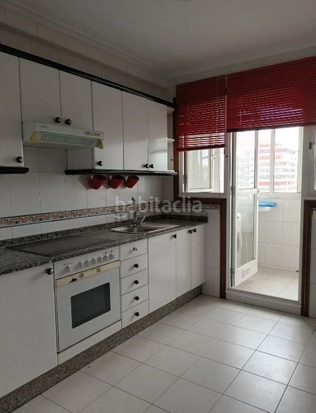 Foto 37aec82d-fc3e-46d3-8c7b-0856997ce474. Rent flat with heating parking in Coia Vigo