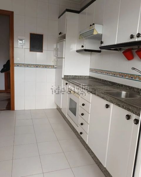 Foto 8d6baad5-9cf9-454e-899c-c2cc6ad89cd2. Rent flat with heating parking in Coia Vigo