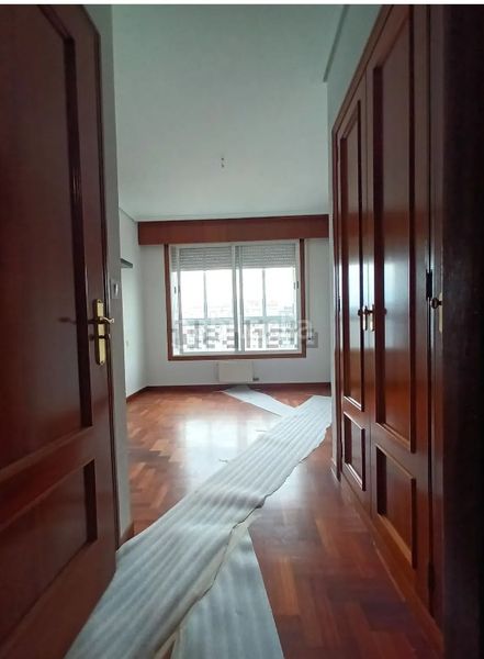 Foto bc8b7cca-d9d7-4bf6-a568-443956068c7d. Rent flat with heating parking in Coia Vigo
