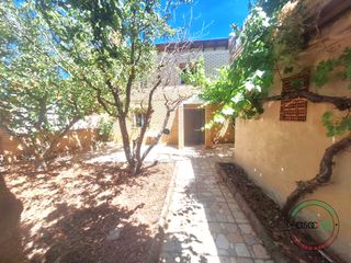 Casa  Villazanzo de valderaduey - cl caño. Se vende casa con patio en villazanzo de valderaduey