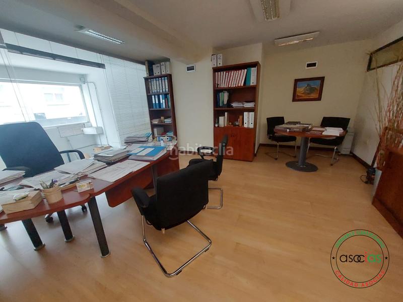 Foto a656c491-ebf3-4f74-b1c9-258793bfc628. Geschäftsraum in Laviada Gijón