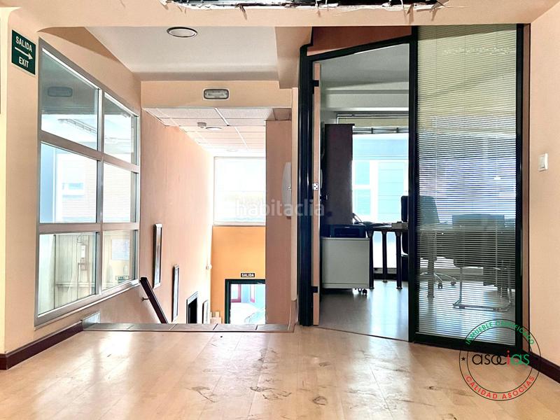 Foto ccbe2514-ec07-4be6-926e-26e7ccbca9be. Geschäftsraum in Laviada Gijón