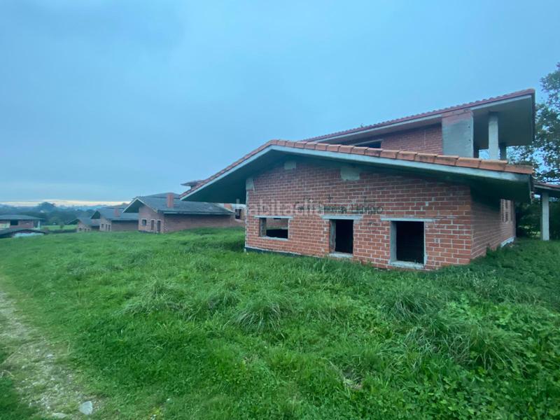 Foto a0440f26-571d-48c5-bfa7-7bdcd6baffb6. Casa en venta chalet para finalizar a tu gusto! en Siero