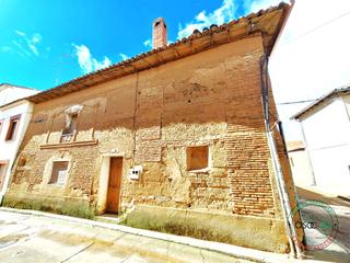 Reihenhaus en Melgar de arriba - cl cuatro calles 2. Melgar de arriba casa con patio para reformar a tu gusto