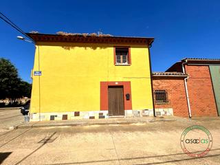 Casa in Santervás de campos - pz onesimo redondo zorita lo 3. Se vende gran casa tradicional con patio y nave en zorita de la
