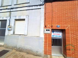 Casa  Melgar de arriba - cl san miguel 5. 127969 casa con patio y salida a dos calles en melgar de arriba