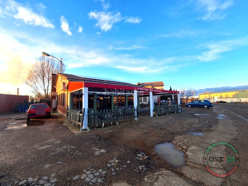 Foto a7867297-3fd5-48e9-8016-4d000a53a421. Local comercial a Mayorga - cr general 11 a Mayorga