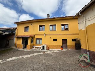 Casa  Sariego - al miyares. ? casa independiente con terreno y múltiples edificaciones en sa
