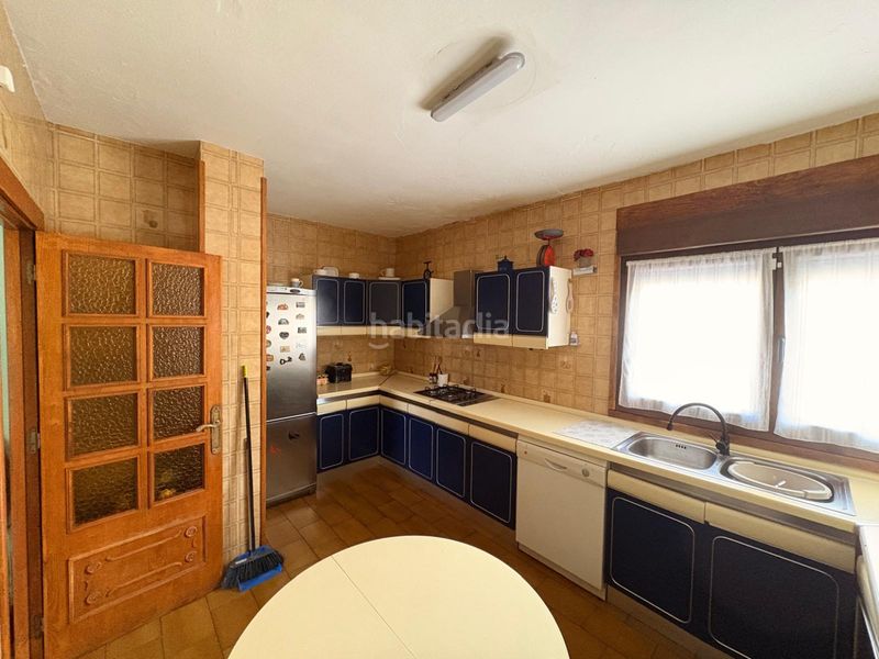 Foto 568b8c65-214d-4ba8-bbe9-e57a60a56637. Casa amb calefacció aparcament a Villamanín