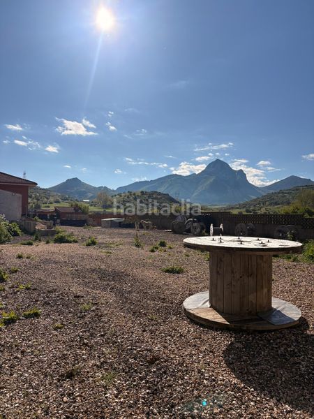 Foto 5d051e1f-d504-4cbe-869c-e0447efdfa52. Casa amb calefacció aparcament a Villamanín