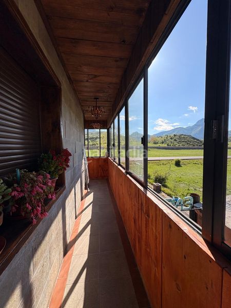 Foto fc286925-b7ec-417b-8a1b-d14d95d08f60. Casa amb calefacció aparcament a Villamanín