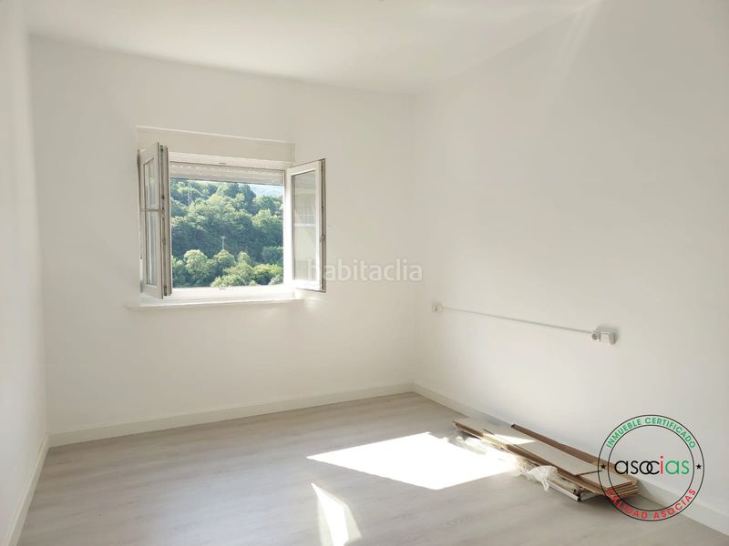 Foto c5724e37-1f1c-438a-841c-7069e4f53022. Pis a La Felguera Langreo