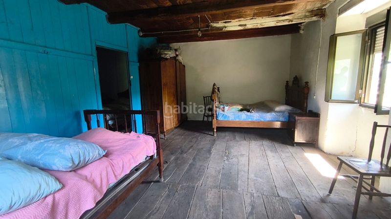 Foto 0978f19b-e156-4f13-bc97-b67404a417b6. Casa amb aparcament a Degaña
