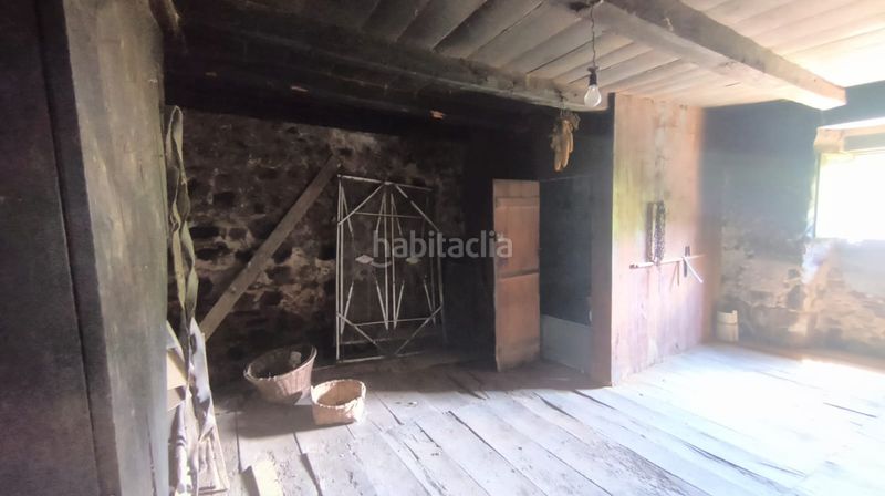 Foto 1047056d-e254-4796-8b0c-b0ea59d61798. Casa amb aparcament a Degaña