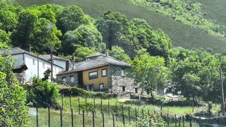 Casa  Degaña - lg trabau. Preciosa casa para reformar en degaña con terreno