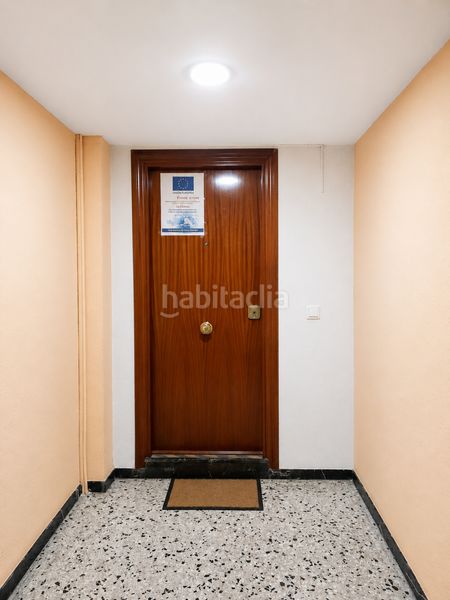 Foto 4418c3bd-4abe-4847-9987-14e8e8e1e2e8. Lloguer oficina amb calefacció a Llano Gijón