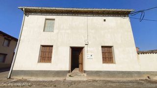 House  Santa maría del monte de cea - cl iglesia. Casa para reformar con patio y multiples posibilidades