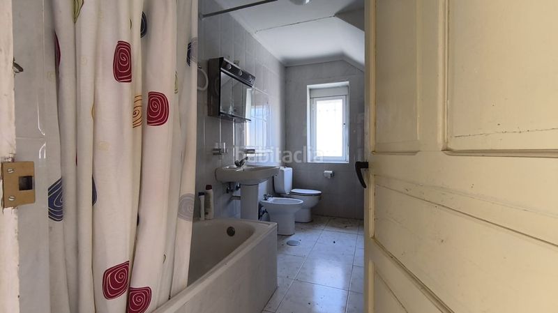 Foto fed3f4d7-d123-45ee-a0d6-5f3b9c6b5a38. House with heating in Santa María del Monte de Cea