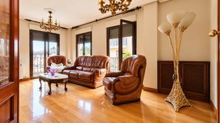 Appartement  Sahagún - av constitucion. Piso de 3 dormitorios con ascensor en el centro de sahagun
