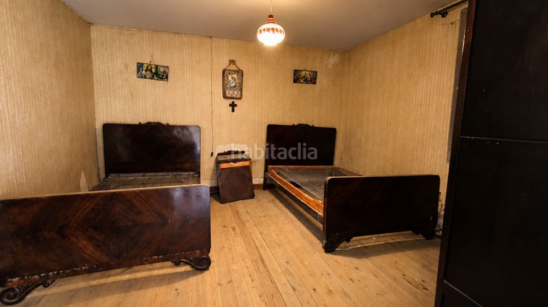 Foto 208d10fc-ae9e-4dd2-9b61-0766f7352e3a. Casa amb calefacció a Sahagún