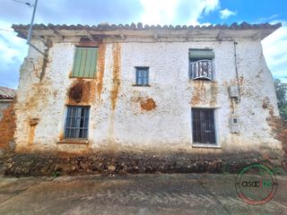 Maison à Santa colomba de curueño - cl escuelas-sc 4. ? casa con cuadra y pajar para reformar en santa colomba de curu