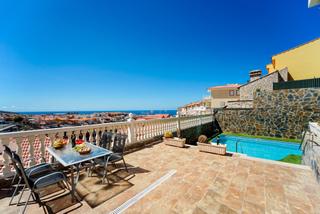 Chalet à Mencey 66. Elegante villa con vistas al mar! 4 dormitorios y amplias zonas