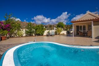 Chalet à Calle portugal 24. Su villa de ensueño le espera! espaciosa villa de 3 dormitorios