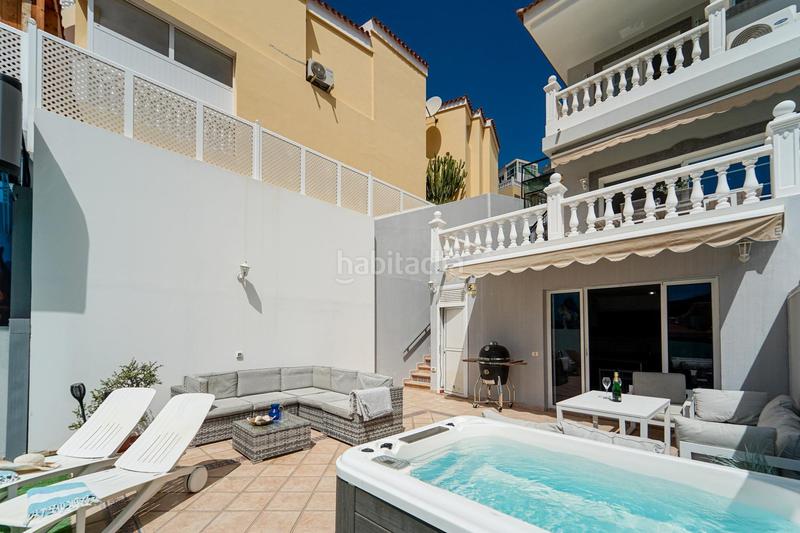 Foto 06af66d0-3a83-48e0-a71e-a46f1d70ef8b. Casa adosada en calle tara 16 amplia casa adosada de 6 dormitorios con apartamento independiente, vistas al mar y azotea en Arguineguín en Mogán