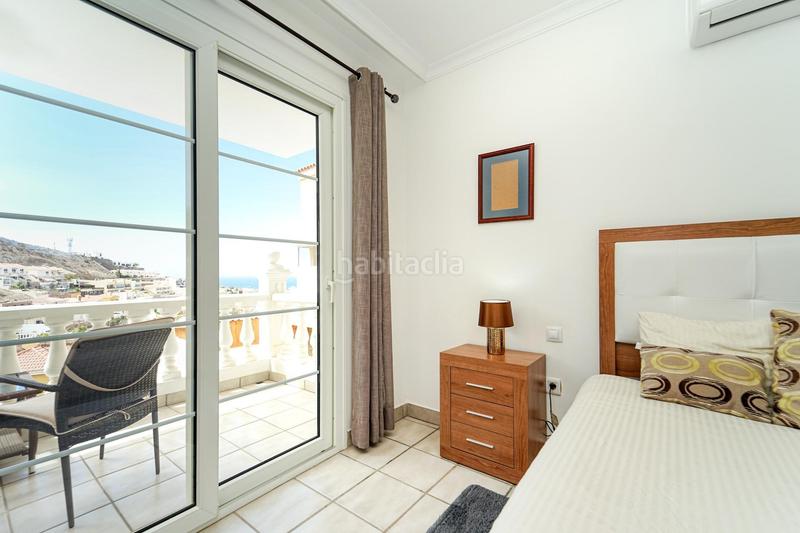 Foto 0f9904d4-2d03-42fd-887b-fa872da04142. Casa adosada en calle tara 16 amplia casa adosada de 6 dormitorios con apartamento independiente, vistas al mar y azotea en Arguineguín en Mogán