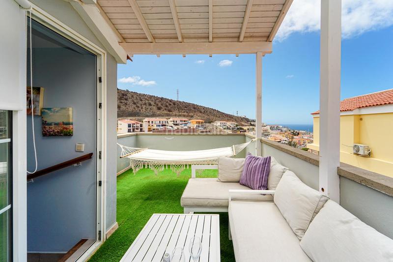 Foto 1e728f9a-4374-4a07-9403-b8d1bd625f92. Casa adosada en calle tara 16 amplia casa adosada de 6 dormitorios con apartamento independiente, vistas al mar y azotea en Arguineguín en Mogán