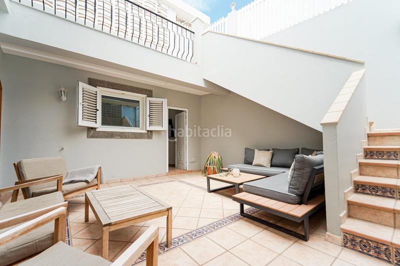 Foto 69f0e55e-c452-427d-a776-3fea8d12874e. Casa adosada en calle tara 16 amplia casa adosada de 6 dormitorios con apartamento independiente, vistas al mar y azotea en Arguineguín en Mogán