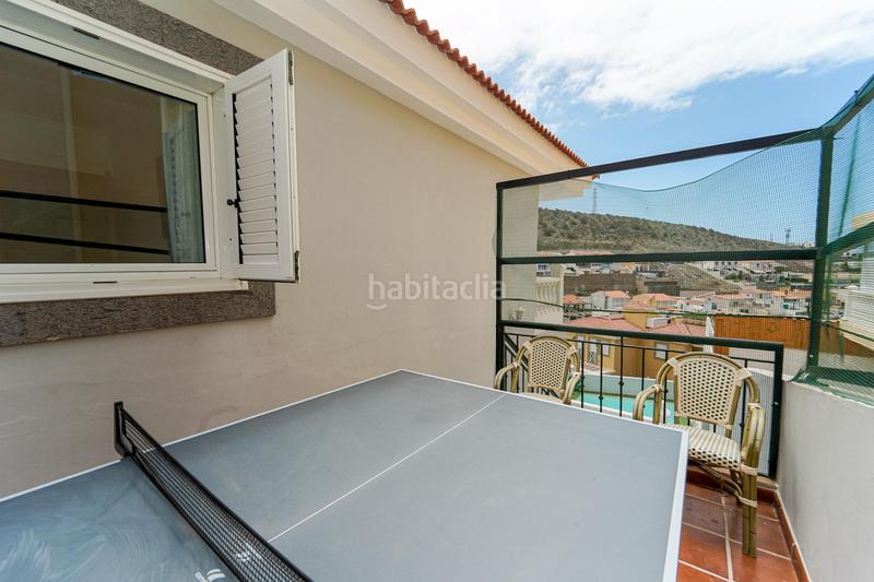 Foto 977e074c-5f3e-4f32-96d6-982cf242e47e. Casa adosada en calle tara 16 amplia casa adosada de 6 dormitorios con apartamento independiente, vistas al mar y azotea en Arguineguín en Mogán