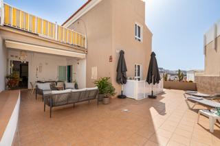 Apartament a Calle de teguisa 20. Elegante apartamento reformado con estudio independiente y terra