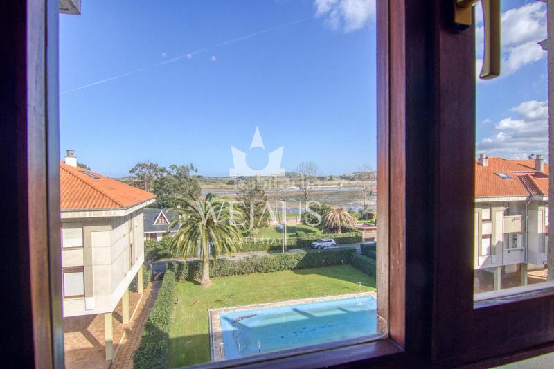 Foto d5ba120c-1465-43b3-840a-ea3ab86befcb. Zweistöckige wohnung in calle comillas 66 in Suances