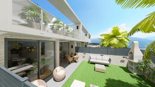 Casa adossada  Calle miravalles. Estrena vida! chalet en urbanización privada con piscina en mira
