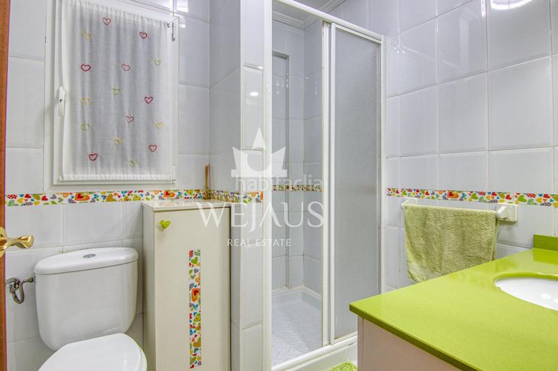 Foto bcad934b-b229-480a-97a6-4f89bea90314. Piso en calle del doctor enrique oti 4 piso en venta con vistas al mar en Suances