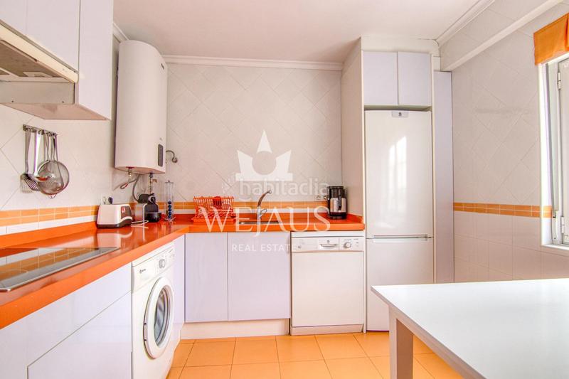 Foto f9e57716-c1eb-44a8-ae7f-efeab7f87a72. Piso en calle del doctor enrique oti 4 piso en venta con vistas al mar en Suances