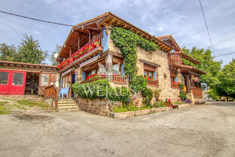Foto 034dc7d2-9fe6-4eb0-b69a-aa6bc4785a06. Chalet en plaza espinilla 20 casa de cuento espectacular en campoo en Hermandad de Campoo de Suso