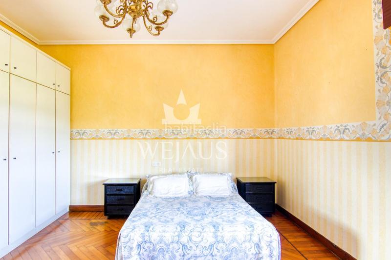 Foto bfa91f5b-3e9e-411a-a439-e7003b390ac3. Casa en barrio cotera (la) 1 impresionante casa con terreno urbano en Piélagos