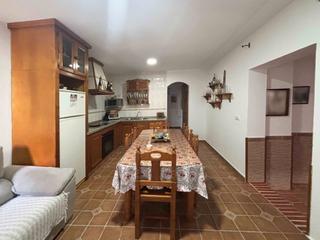 Maison à Benalup. Se vende gran casa en planta 141 m² en benalup casas viejas