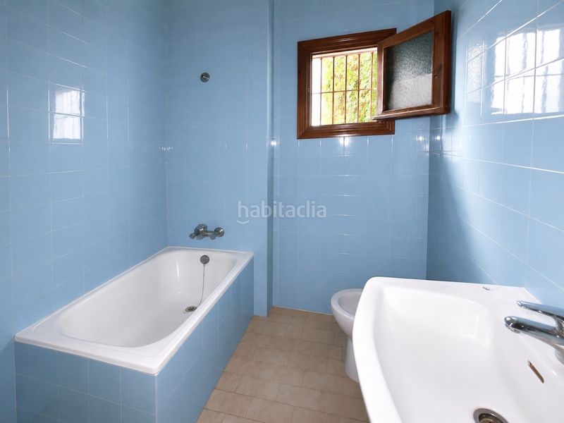 Foto c06ff3d7-4055-4da2-b93b-e77b3c767384. Local comercial a Benalup