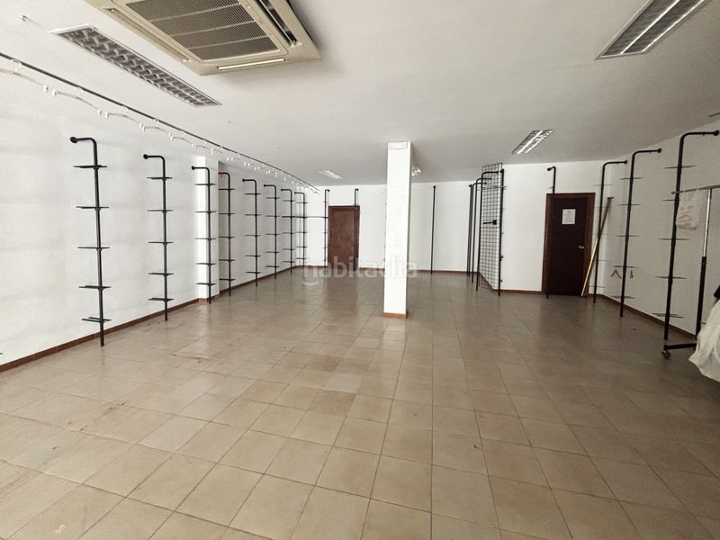 Foto d27d1527-1306-45dd-8891-cca7d1577b4f. Local comercial a Benalup